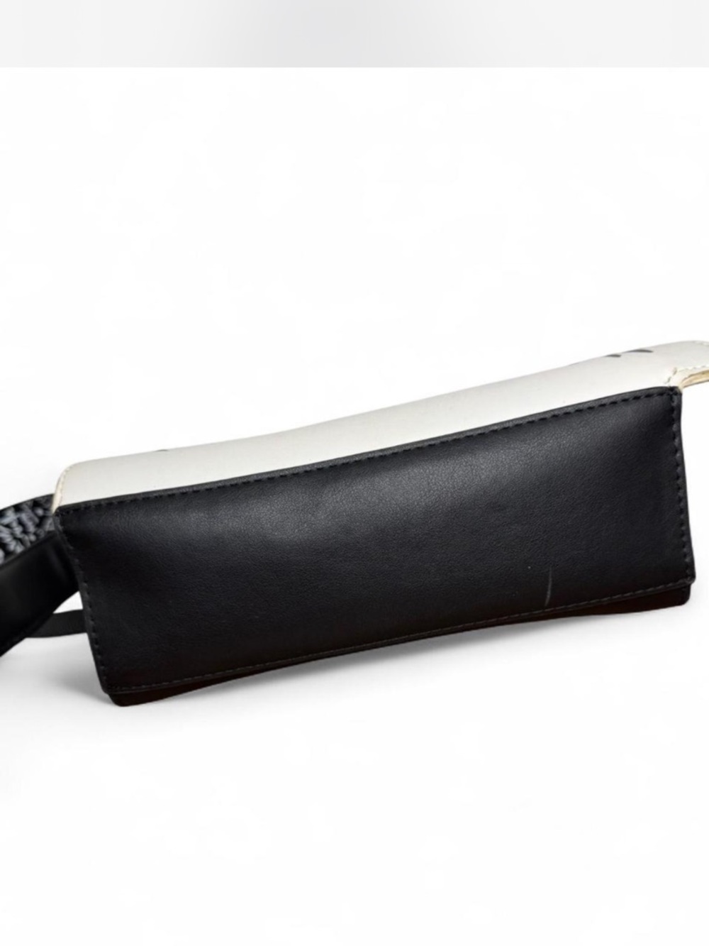 Danielle Nicole x Disney Cruella "Evil by Design" Satchel - Picture 5 of 9